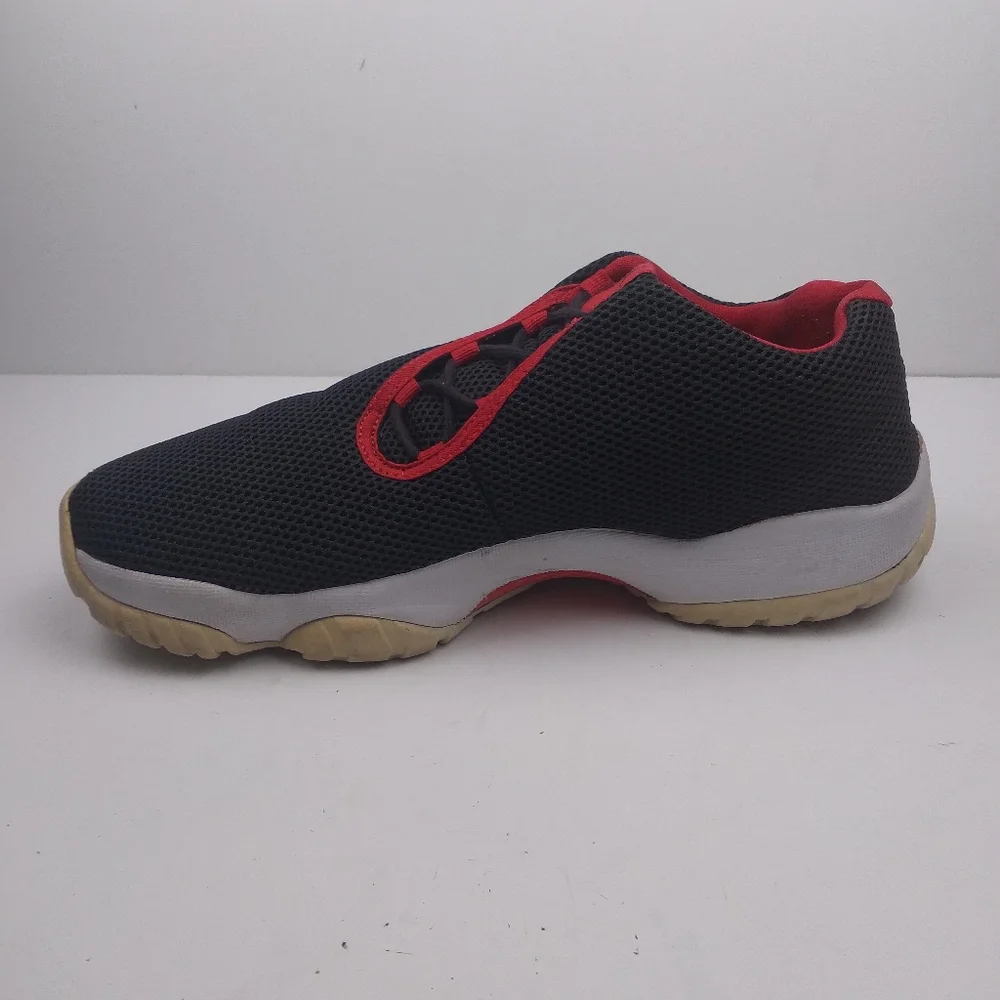 Jordan Future Black / Red size 13 low cut  Sneakers 718948-001.